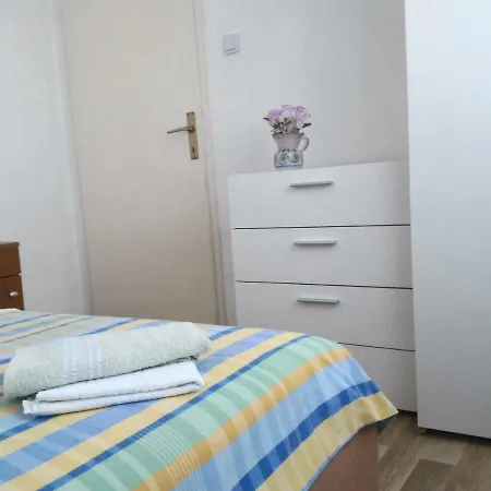 For 6 In Centar
