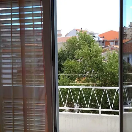 For 6 In Centar Makarska