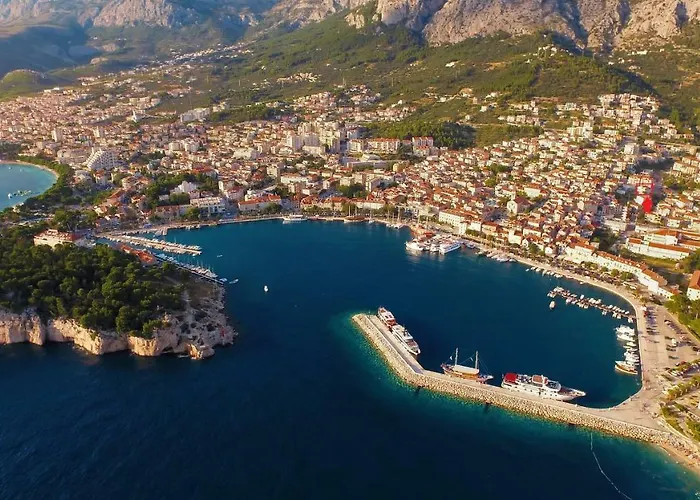 公寓 For 6 In Centar 马卡尔斯卡